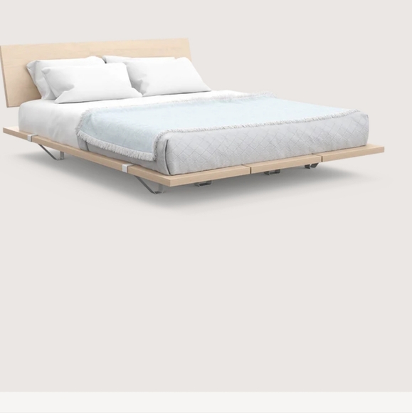 Floyd queen platform from West elm - Picture 2 of 4